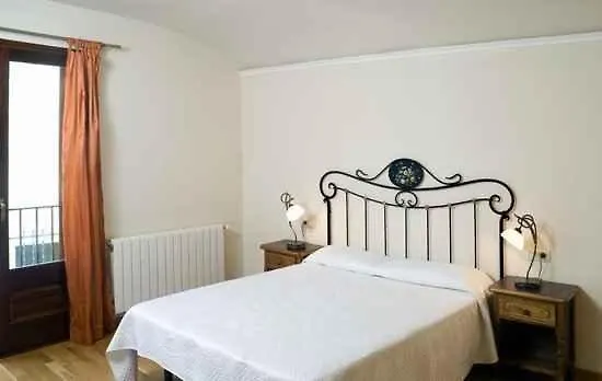 Country house Can Garriga Guest House Garriguella