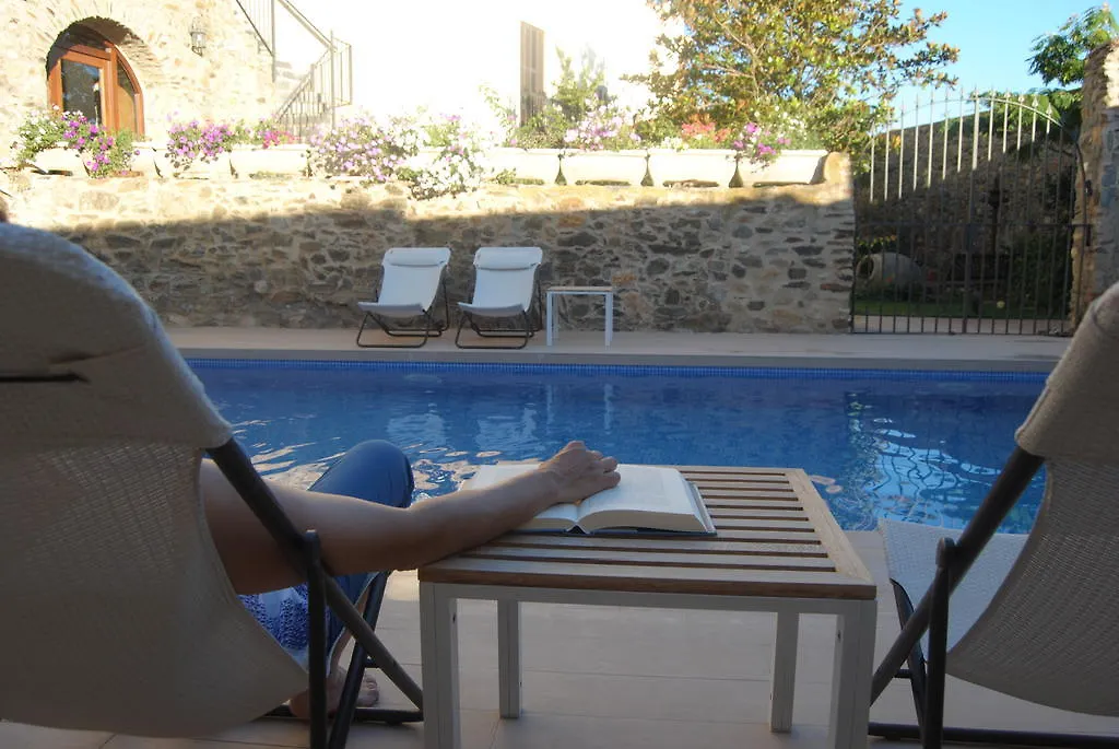 Country house Can Garriga Guest House Garriguella Spain
